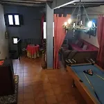 シャレー La Vieja Escuela *