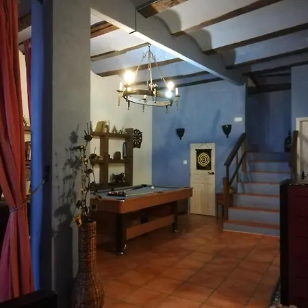 La Vieja Escuela *